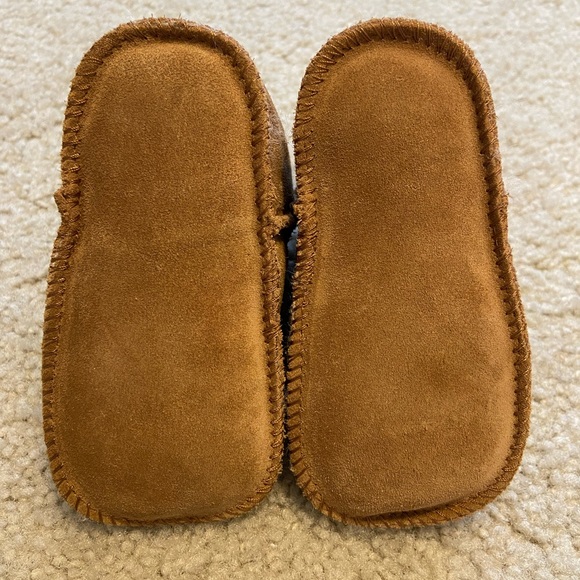 UGG Unisex Erin Booties Chestnut Infant Toddler Size M 12-24 Months - Picture 3 of 5